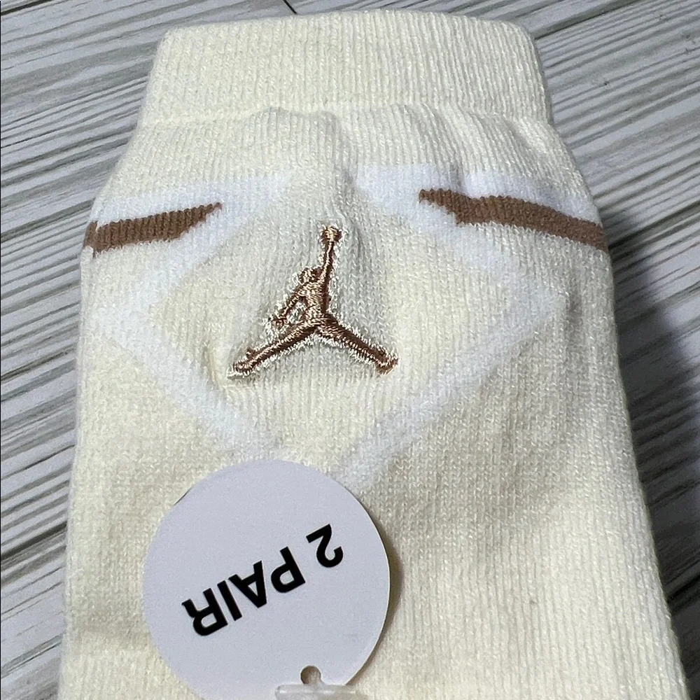 Jordan Kids Diamond Logo cushioned High Crew Socks Set of 2 cream tan size 3Y-5Y